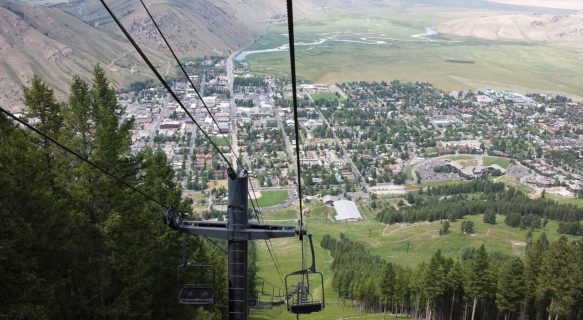 Jackson, WY Travel Guide